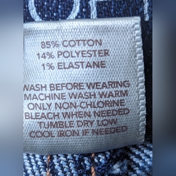 EUC LOFT Outlet dark wash 5 pocket cut off jean shorts frayed hem zip button fly - Picture 7 of 9